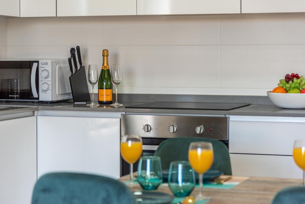 Ferienwohnung La Zenia Cocoon - Luxury Penthouse With Jacuzzi, 2 Pools, Indoor Heated Pool, Sauna, Gym, Playstation Dehesa de Campoamor  Exterior foto