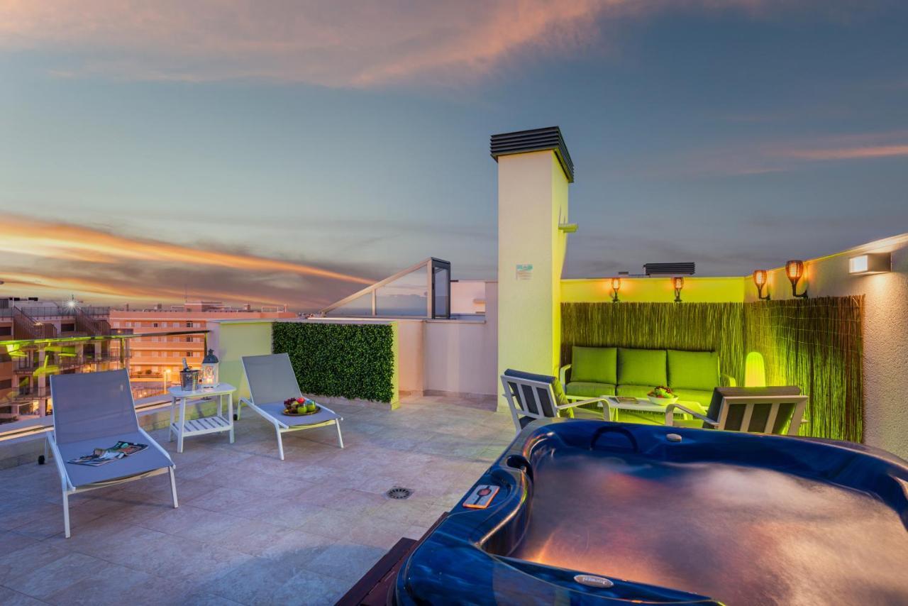 Ferienwohnung La Zenia Cocoon - Luxury Penthouse With Jacuzzi, 2 Pools, Indoor Heated Pool, Sauna, Gym, Playstation Dehesa de Campoamor  Exterior foto