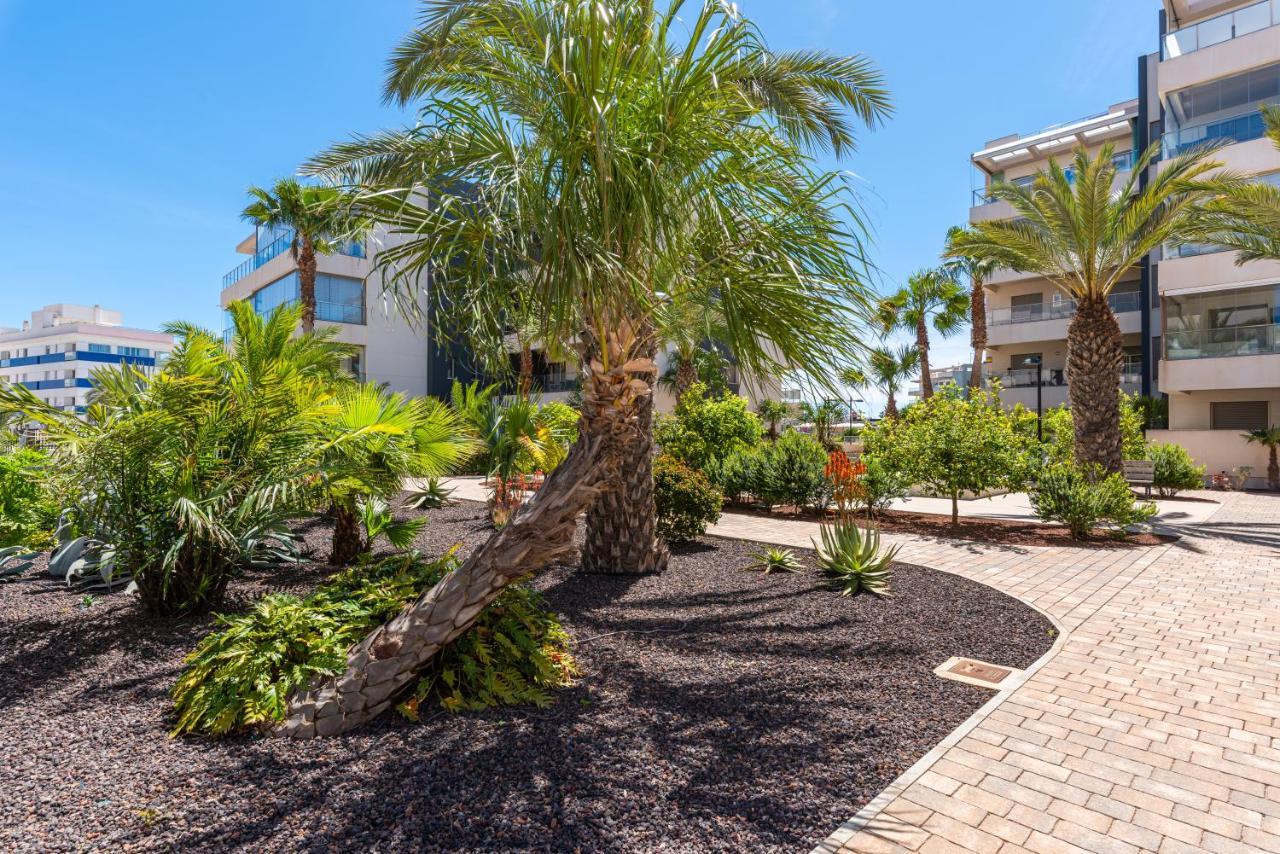 Ferienwohnung La Zenia Cocoon - Luxury Penthouse With Jacuzzi, 2 Pools, Indoor Heated Pool, Sauna, Gym, Playstation Dehesa de Campoamor  Exterior foto