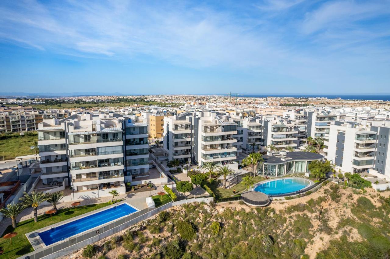 Ferienwohnung La Zenia Cocoon - Luxury Penthouse With Jacuzzi, 2 Pools, Indoor Heated Pool, Sauna, Gym, Playstation Dehesa de Campoamor  Exterior foto
